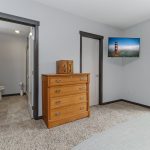 2423-Jewel-St-24